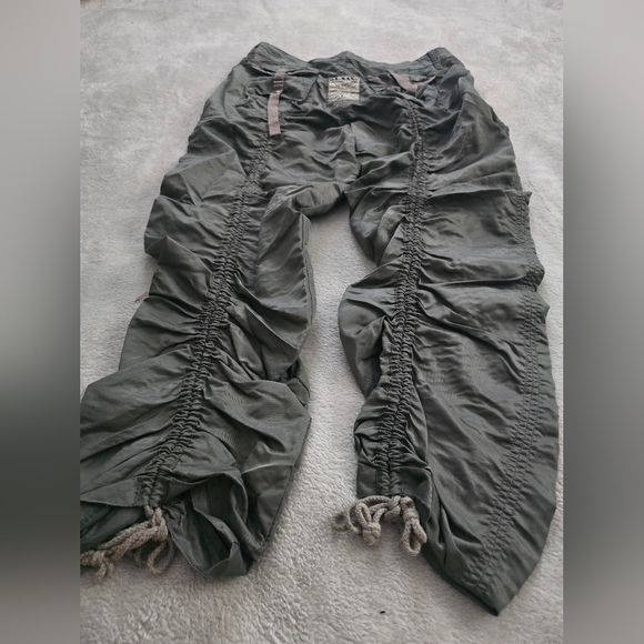 Da-Nang Parachute Cargo Pants - Picture 2 of 10